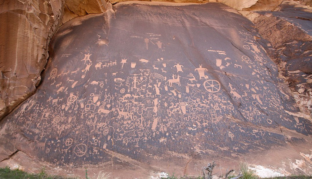 Newspaper Rock Art Ancient Indian Petroglyphs Tell 2,000YearOld
