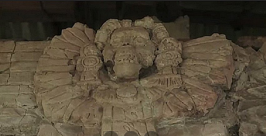 A wall with a rich glyphic text including the complete name of the ruler that founded one of the most important Maya military seigniories was discovered in Tonina Archaeological Zone, in Chiapas.