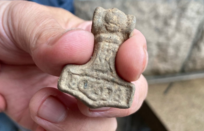 Martelo de Thor único da Era Viking descoberto em Ysby, Suécia