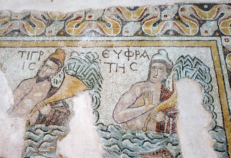 Mosaicos mais bonitos na antiga cidade de Hadrianópolis, no norte da Turquia