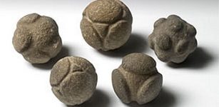 Five carved stone balls from Scotland (AN1927.2727-2731). Credits: Ashmolean Museum