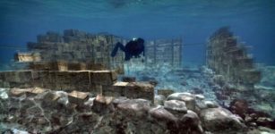 Underwater ruins of Pavlopetri - Image credit & copyright: Jon Henderson