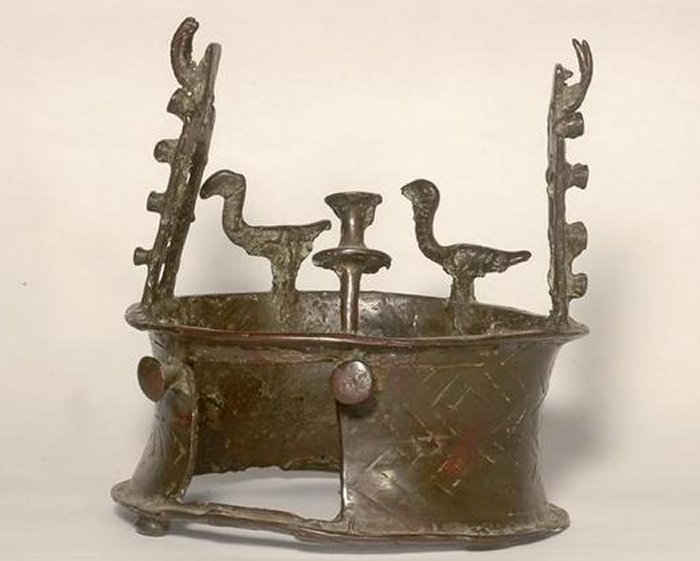 "Cult" Stand" - Bar-Adon, P. 1980. THE CAVE OF THE TREASURE, The Finds from the Cave in Nahal Mishmar.