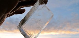 Secrets Of Legendary Viking Crystal Sunstones And The Mysterious Uunartoq Artifact Unraveled