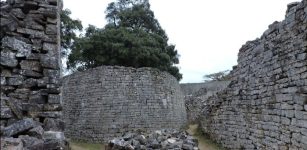The Great Zimbabwe is a ruined city in the southeastern hills of Zimbabwe. It was built between the 11th & 14th centuries. It is recognized by UNESCO as a World Heritage Site. Credit: Mike from Vancouver, Canada