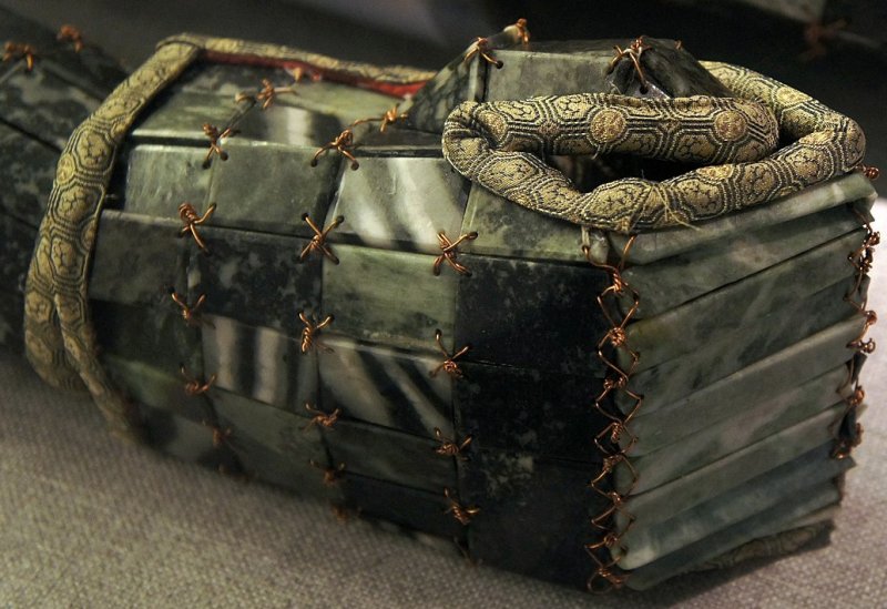 Detail of the hand section of the jade burial suit of Liu Sui, Prince of Liang, of Western Han