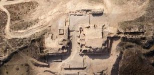 First Chinese Murals Unearthed In Shimao Ruins Are Over 4,000 Years Old