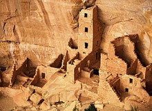 It was suggested that these large roads were used to quickly move an army from the canyon to the outlier communities but the lack of traces of a permanent army is evident.