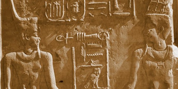 Ramses II- (left) making offerings to God Amun-Karnak temple - Photo Courtsey of Janice Phillips