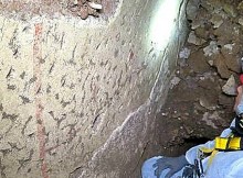 A 2000-year old frescoed room has been discovered under a busy Roman street. Photo:Archaeological Superintendency Rome