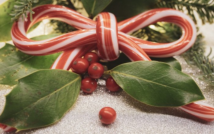 What's in a Candy Cane? The Hidden Christian Meaning Behind the Ancient  Christmas Treat