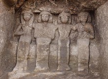 Neferkhewe and his family in chapel 31. Credits: Egypt's Ministry of Antiquities