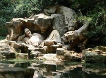 Ji Gong: Legendary Ancient Monk Who Defended People Against Injustice