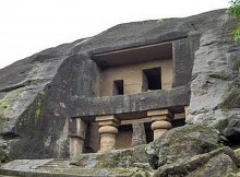 The nearby Kanheri Caves. Picture courtesy: Wikimedia/Nichalp/Creative Commons