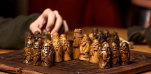Hnefatafl: Ancient Viking Board Game "King's Table" Popular In Medieval Scandinavia