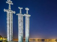 Sverd I Fjell – Swords In Rock: Battle Of Hafrsfjord Won By Harald Fairhair – First King Of Norway