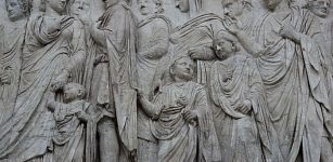 Ara Pacis relief