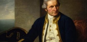 On This Day In History: Captain James Cook Spotted The East Coast Of Australia - On Apr 19, 1770