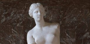 On This Day In History: Statue Of Venus de Milo Is Discovered On The Aegean Island Of Milos – On Apr 8, 1820