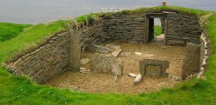 Knap of Howar, Orkney. Image via SpottingHistory.com