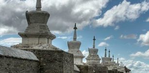 The Buddhist Tibetan monastery that dates back to 1585, was built from the ruins of Genghis Khan's capital and Erdene Zuu is the oldest surviving monastery in Mongolia. Today, the monastery serves only as a museum.