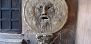 The ancient stone mask sevred as an ancient lie detector. Image credit: www.visitlazio.com