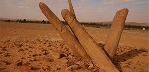 Al-Rajajil, sometimes referred to as the Standing Men, or Standing Stones are more than 6,000 years old.