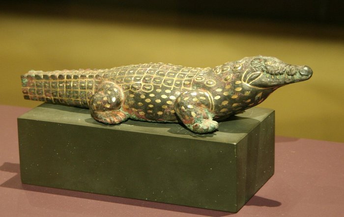Statue of the crocodile god Sobek in fully animal form, possibly a cult image from a temple. 12th Dynasty. Einsamer Schütze - CC BY-SA 3.0