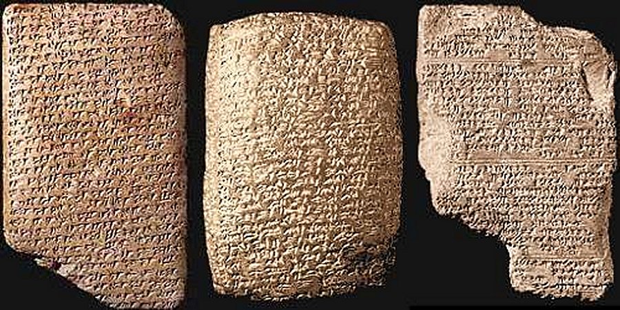 Examples of "The Amarna Letters", discovered in 1887 . There are 382 known clay cuneiform tablets, whose contents shed light on Egyptian relations with Babylonia, Assyria, the Mitanni, the Hittites, Syria, Palestine and Cyprus. They are important for establishing both the history and chronology of the period. www.egyptologyonline.com/