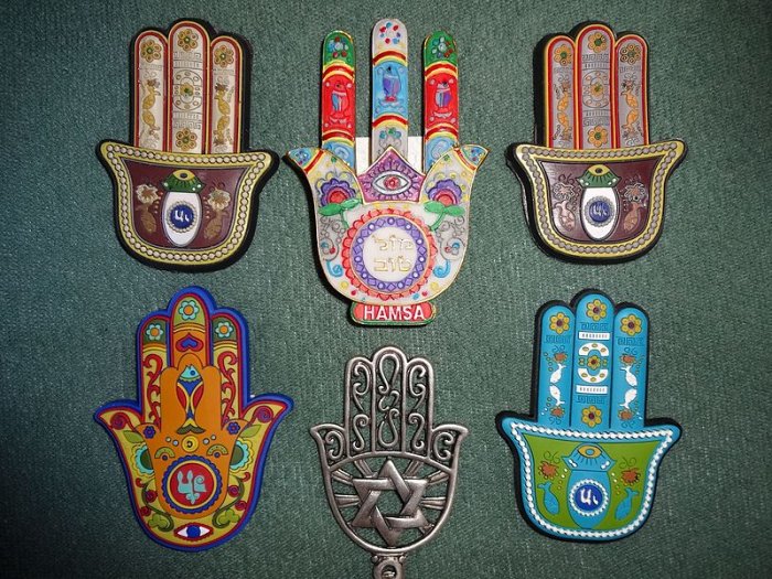 Ancient Symbol Hamsa: It’s Meaning And History Explained