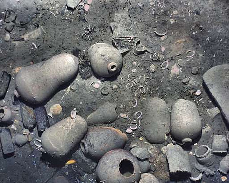 Ceramic jars and other items from the 300-year-old shipwreck of the Spanish galleon San Jose on the floor of the Caribbean Sea off the coast of Colombia. Image credit: ceramic jars and other items from the 300-year-old shipwreck of the Spanish galleon San Jose on the floor of the Caribbean Sea off the coast of Colombia. Image credit: Woods Hole Oceanographic Institution via AP