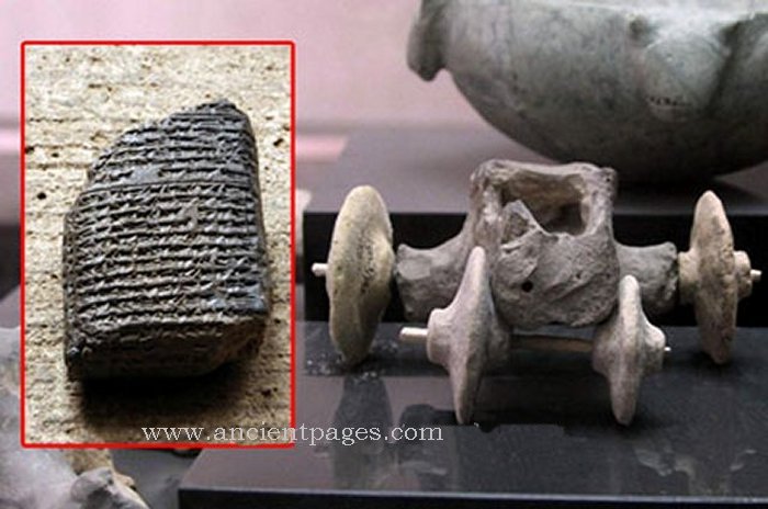 The world’s earliest toy car (L) and title deed, unearthed at excavation sites in Mardin’s Kiziltepe district, are on display at the Mardin Museum. (Photo: Cihan)