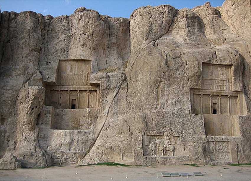 Naqsh-e-Rostam. Image credit: Iran Chamber Society