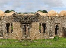 Kilwa Kisiwani ruins. Image credit: www.tripadvisor.ca