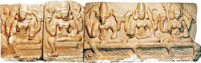 Santly figures from Polonnaruwa. Inage credit: http://www.dailynews.lk/