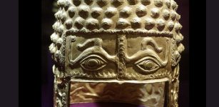 Ancient Dacian Gold Helmet With Piercing Evil Eyes