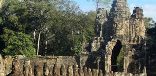 South gate of Angkor Thom