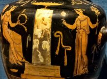 Red-figure hydria with grave scene: Women offering fillets to the deceased. Apulian Greek 450-300 BCE, terracotta. Photo via archaeology.wiki