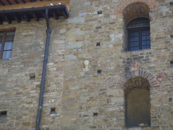 Mysterious La Berta – ‘Petrified’ Stone Head And The Curse Of Cecco d’Ascoli Who Was Burned At The Stake