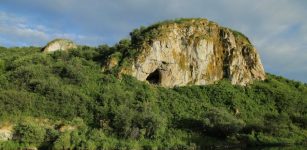 Chagyrskaya Cave in southern Siberia’s Altai Mountains. Credit: IAET