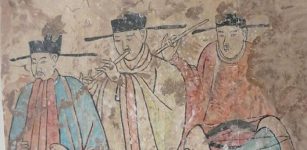 Ancient fresco tomb discovered during road construction in Inner Mongolia