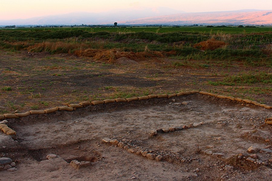 A section of the Beisamoun site (Israel) where the pyre pit is visible. © mission Beisamoun