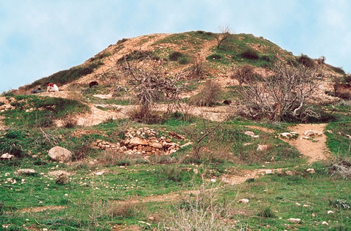 Ancient Mystery Of Giant Mounds Of Jerusalem Built For Unknown Reasons - Archaeologists Are Still Baffled