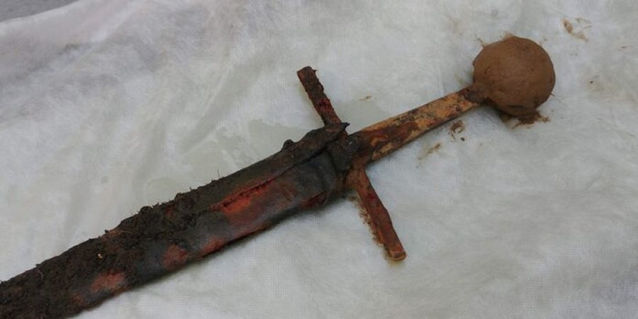 Medieval sword discovered in Odra River, Poland