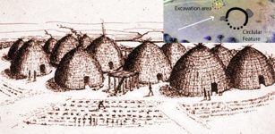 Etzanoa had approximately 20,000 inhabitants who lived in dwellings similar in shape to beehives.