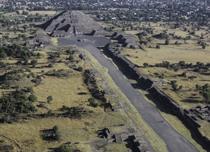 Teotihuacán’s Puzzling Red Glyphs Could Be Unknown Ancient Writing