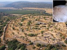 Israeli archaeologists found an astonishing common denominator among storage jars in Israel over a period of 350 years: the inner-rim diameter of the jar's neck.