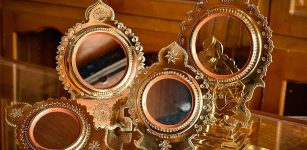 Ancient Secrets Of The Aranmula Kannadi Mirror That Reflects You As You Really Look