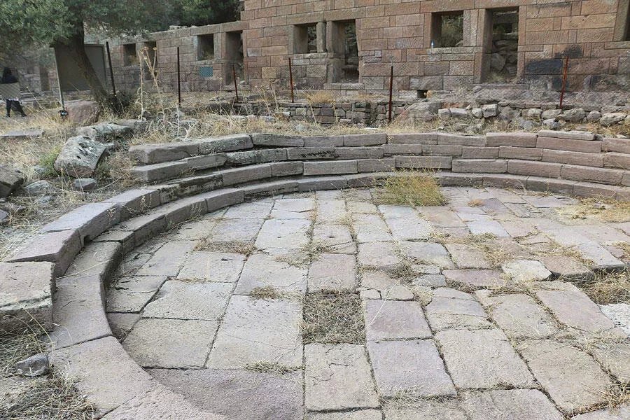 Fish And Meat Market in ancient Aigai