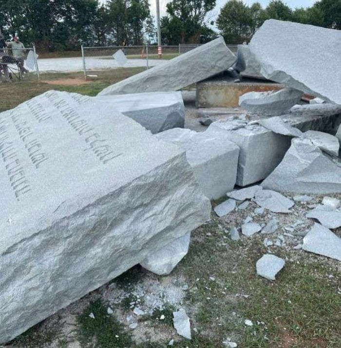 Georgia Guidestones Damaged By An Explosive Device - By Whom And Why?